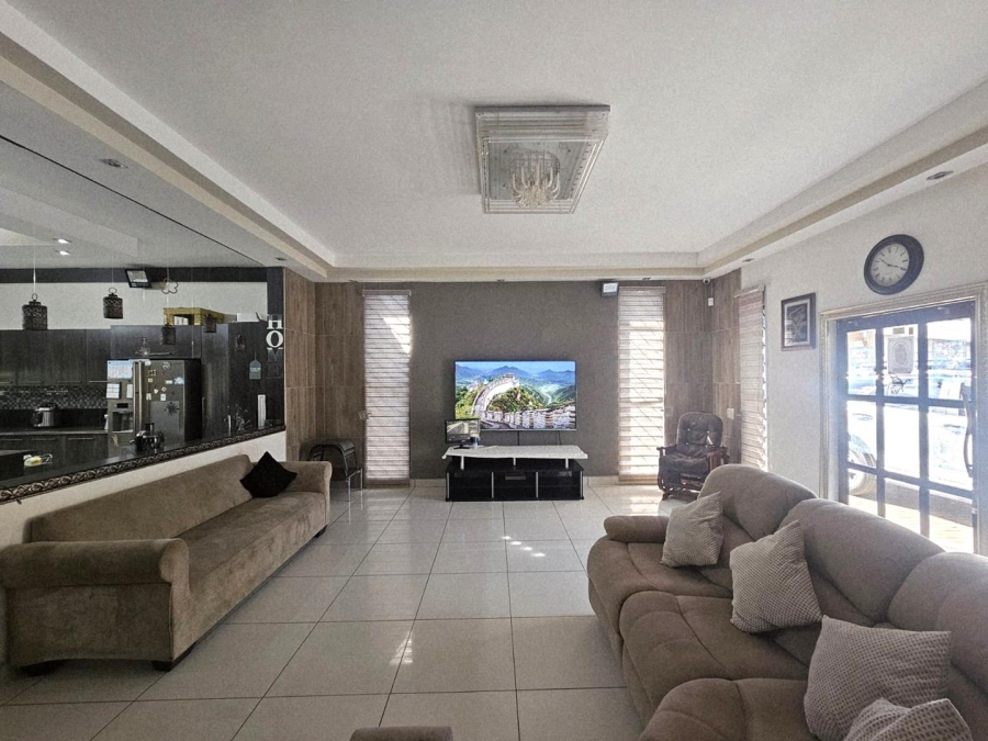 7 Bedroom Property for Sale in Ladybrand Free State